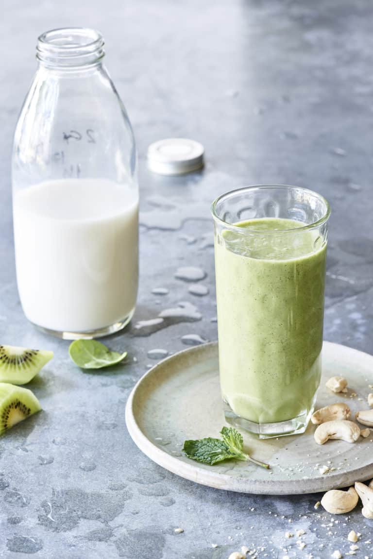 Creamy Mint Kiwi Spinach Smoothie