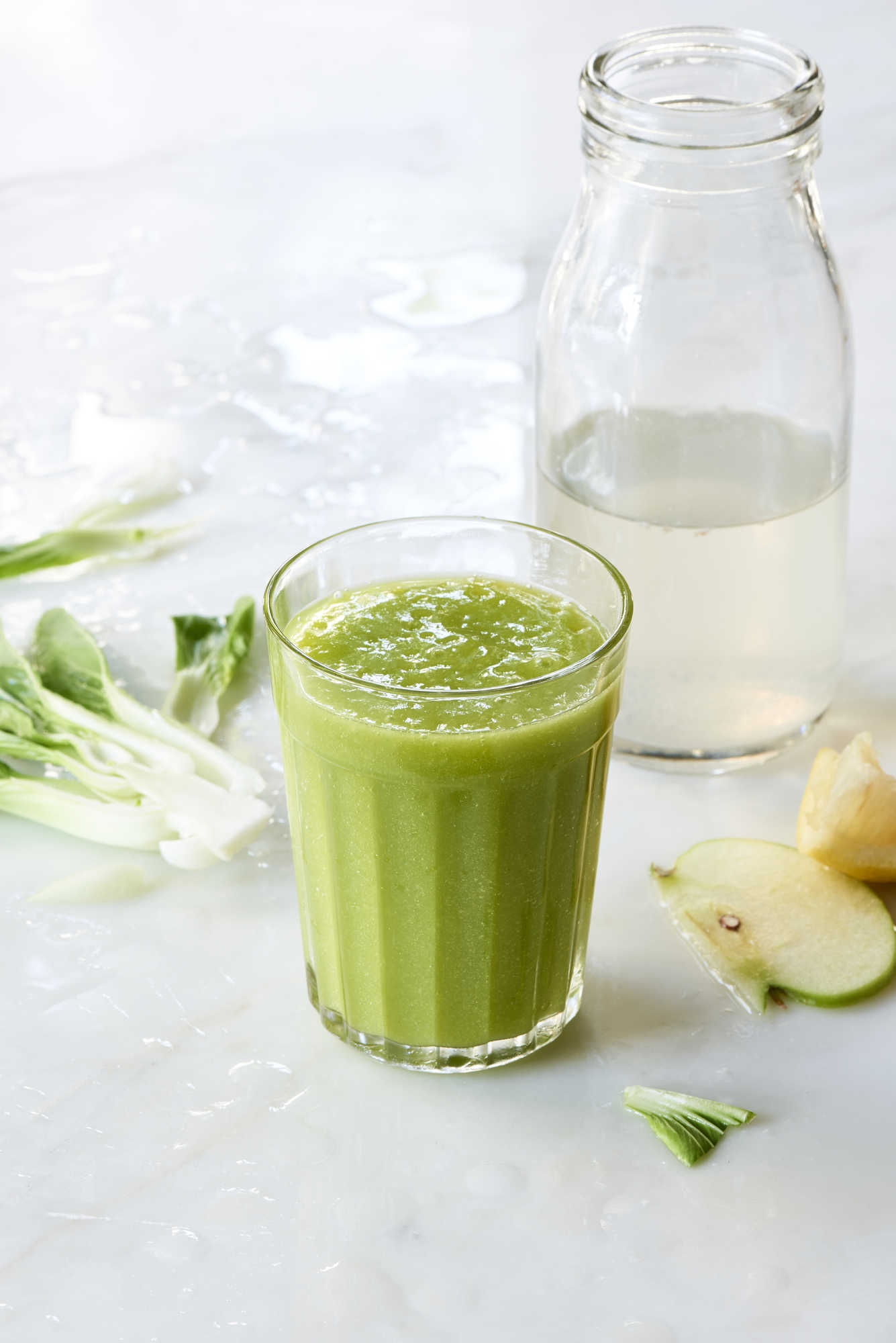 Apple Mango Bok Choy Smoothie - The Blender Girl