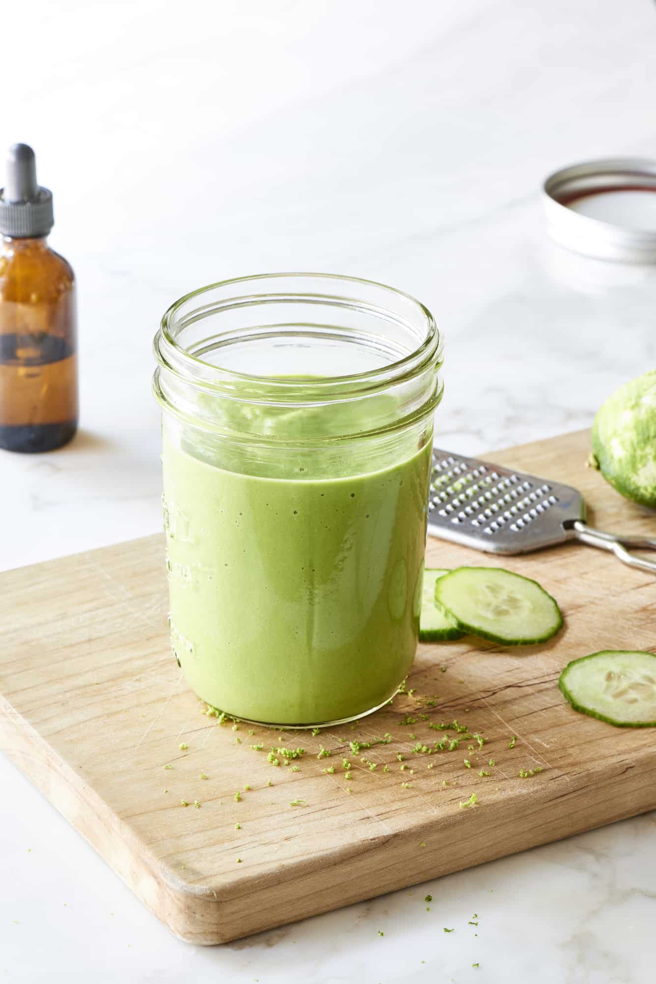 Lime Alkaline Glowing Green Smoothie - The Blender Girl