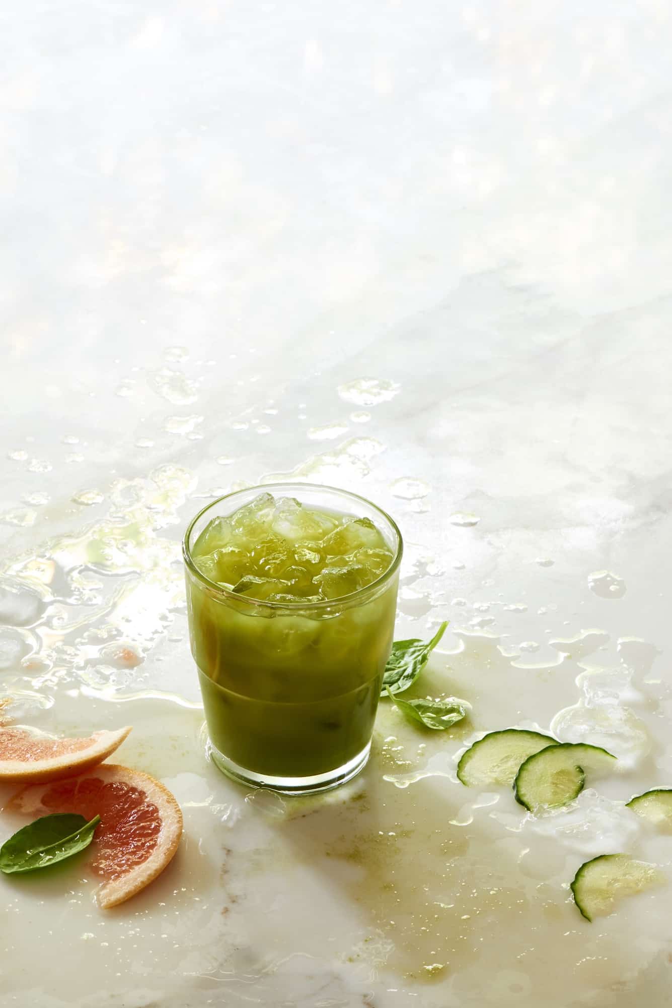 Grapefruit Spinach Alkaline Green Juice The Blender Girl
