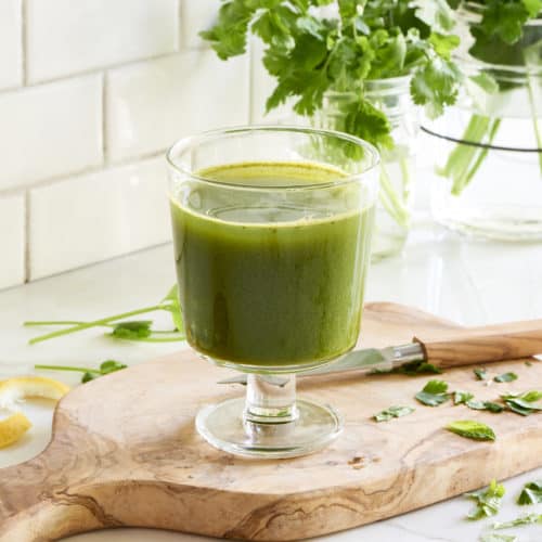 Sweet Cilantro Juice with Apple, Parsley, and Mint The Blender Girl