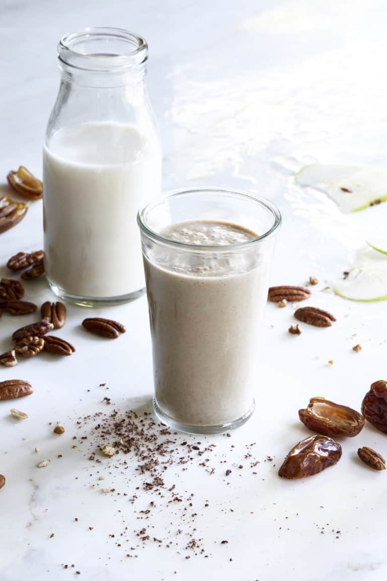 Tastes-Like-Cookie-Dough Lucuma Smoothie