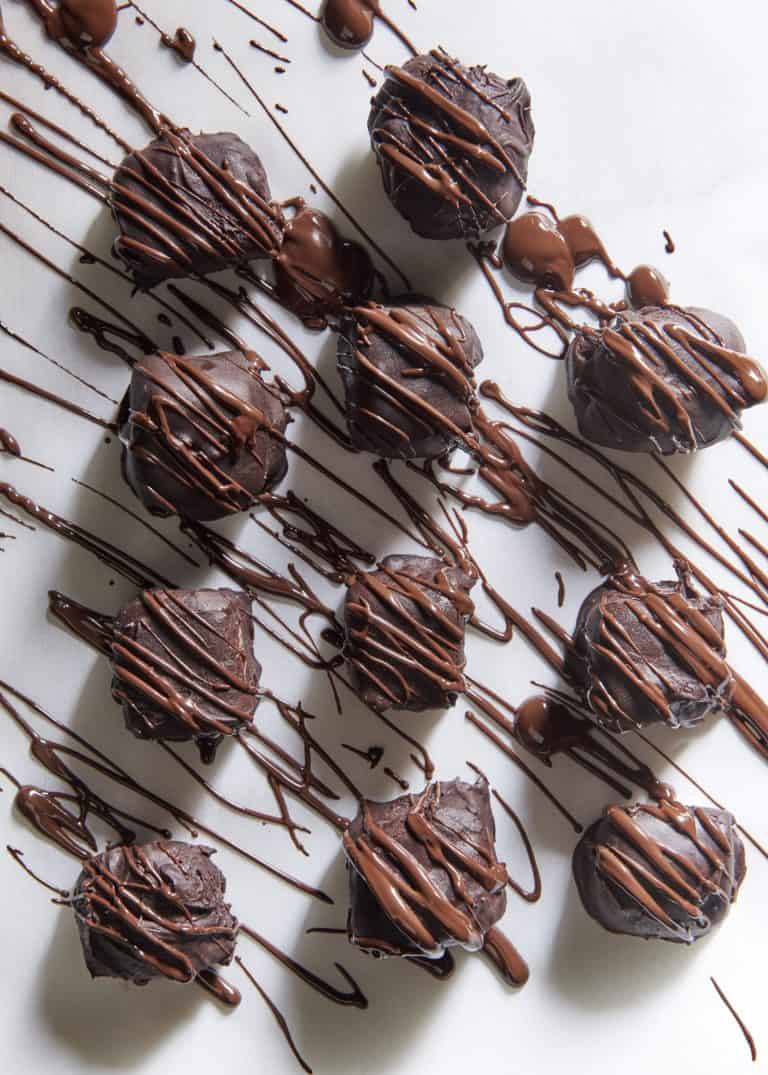 Vegan Chocolate Truffles with Cashew Cream