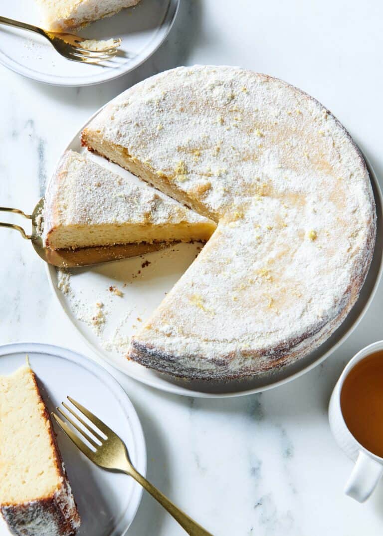 Damp Lemon & Almond Cake
